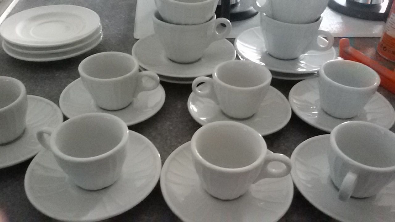 tazze in ceramica per caffè DOWAN Set di 6 tazze da caffè grandi da 481,9 g con manico papà set regalo per uomini mamma bianco tè e cacao donne 
