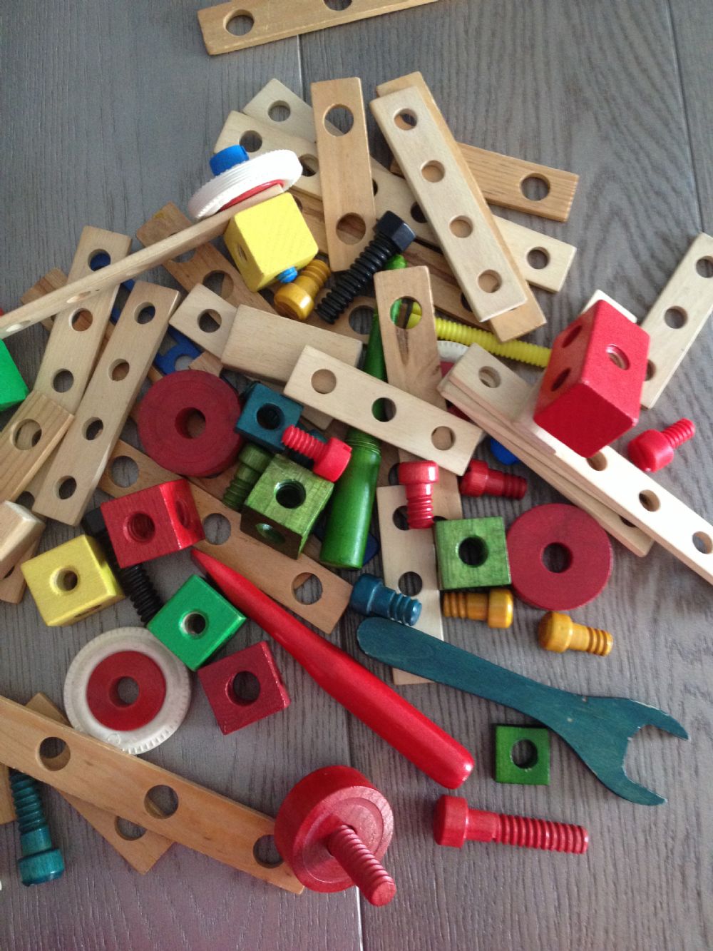 Gioco costruzioni per bambini, Il meccano, in legno - E-line