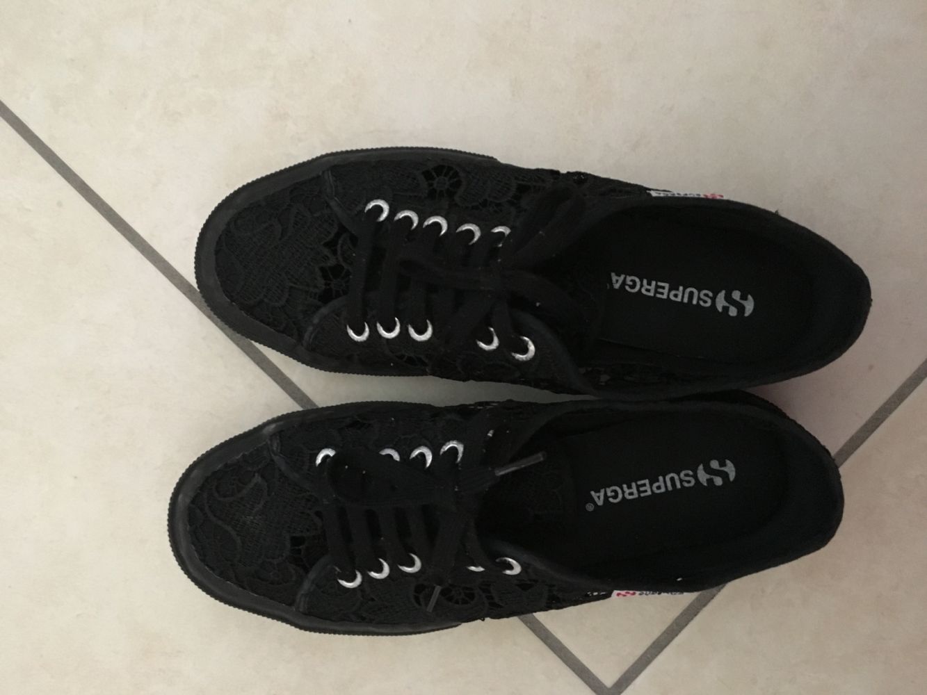Baratto Scambio Superga pizzo Abbigliamento Scarpe donna a Santa Maria Capua Vetere CE coseinutili