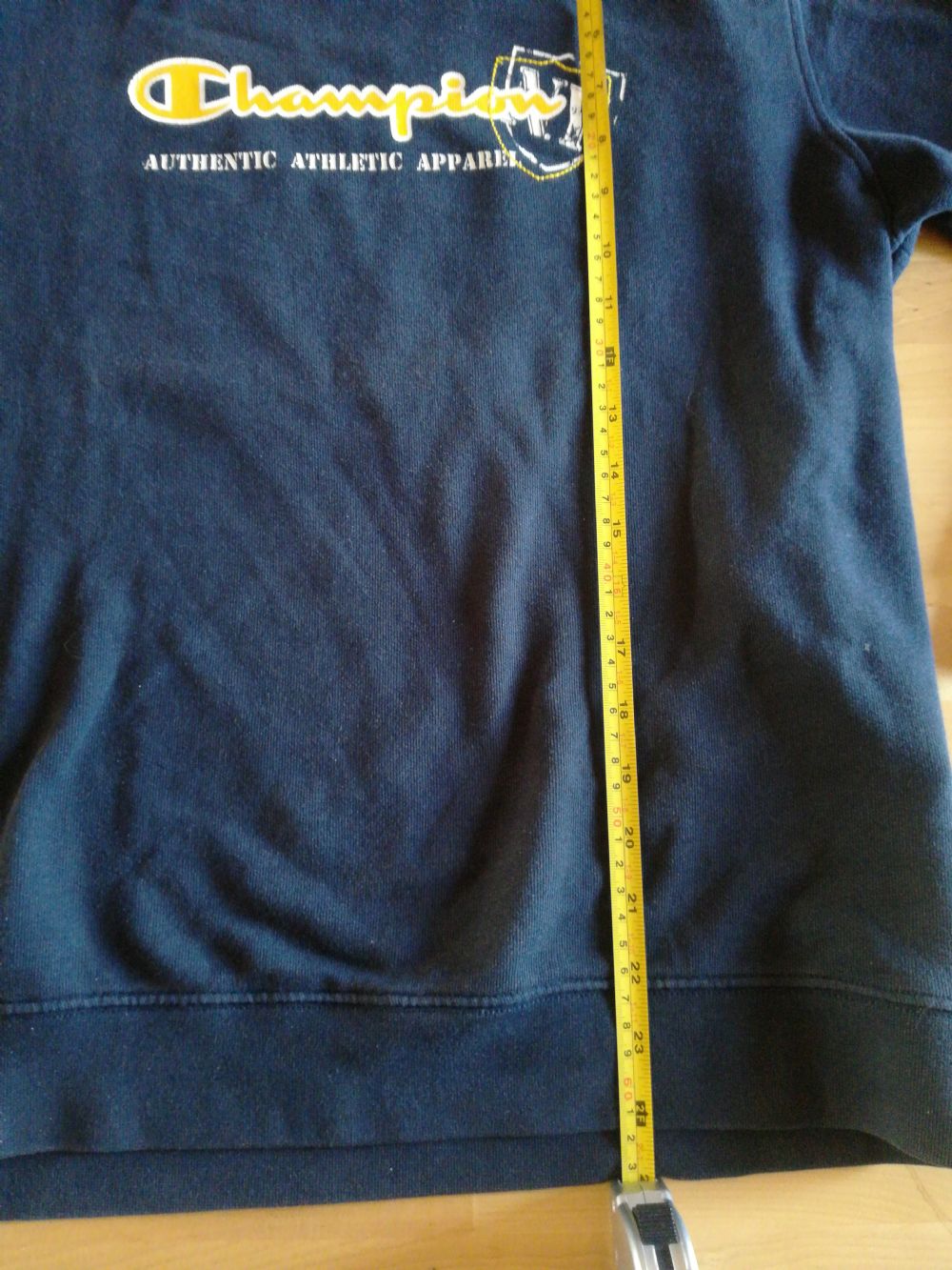 tuta champion blu e gialla