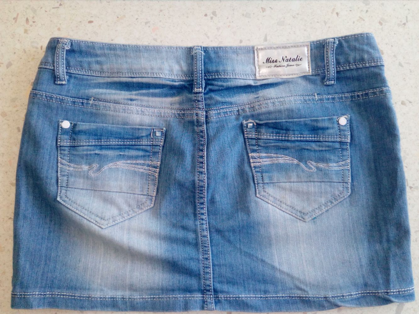 Baratto/Scambio: minigonna jeans taglia xl/48 [ Abbigliamento/Abbigliamento  donna] a Civitavecchia (RM) - coseinutili.it