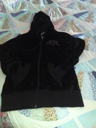 Baratto/Scambio: Tuta Baci Abbracci taglia XL [ Abbigliamento/Abbigliamento  donna] a Fagagna (UD) - coseinutili.it
