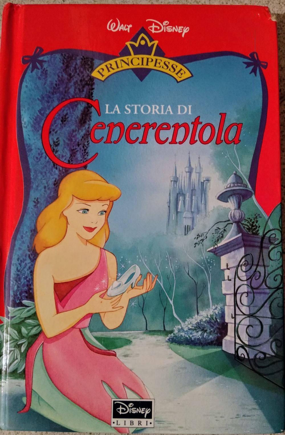 Baratto/Scambio: Libro Cenerentola Disney [ Libri, riviste e fumetti/Libri]  a Cesena (FC) 