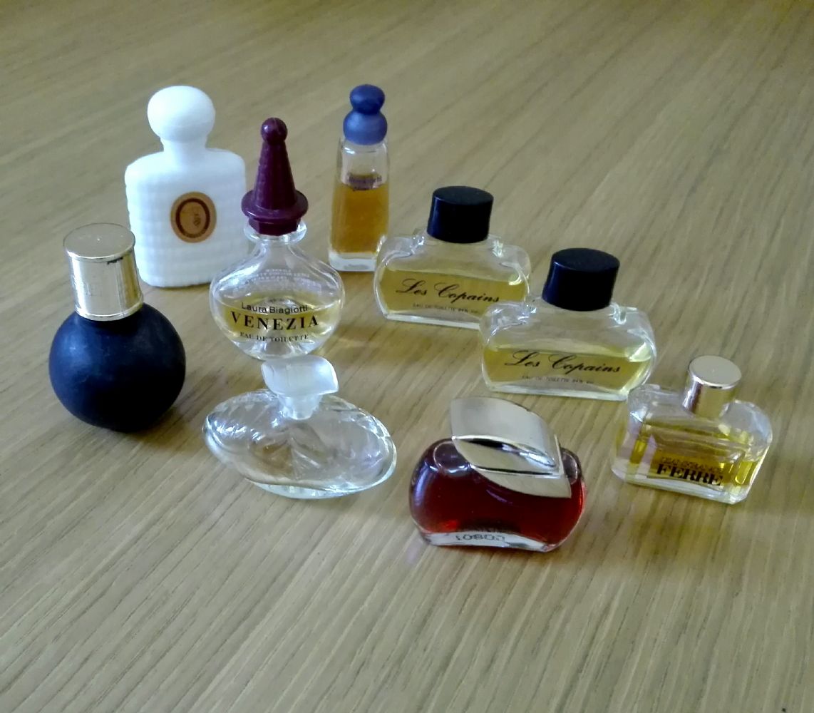 Baratto/Scambio: miniature profumi [ Abbigliamento/Accessori] a Terni (TR)  