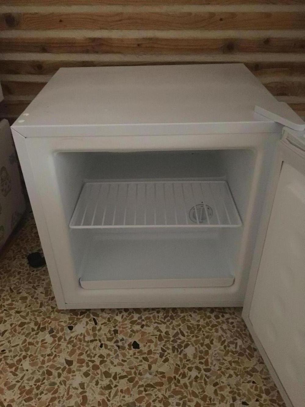 Baratto/Scambio: freezer piccolo [ Elettronica/Elettrodomestici] a Venezia  (VE) 