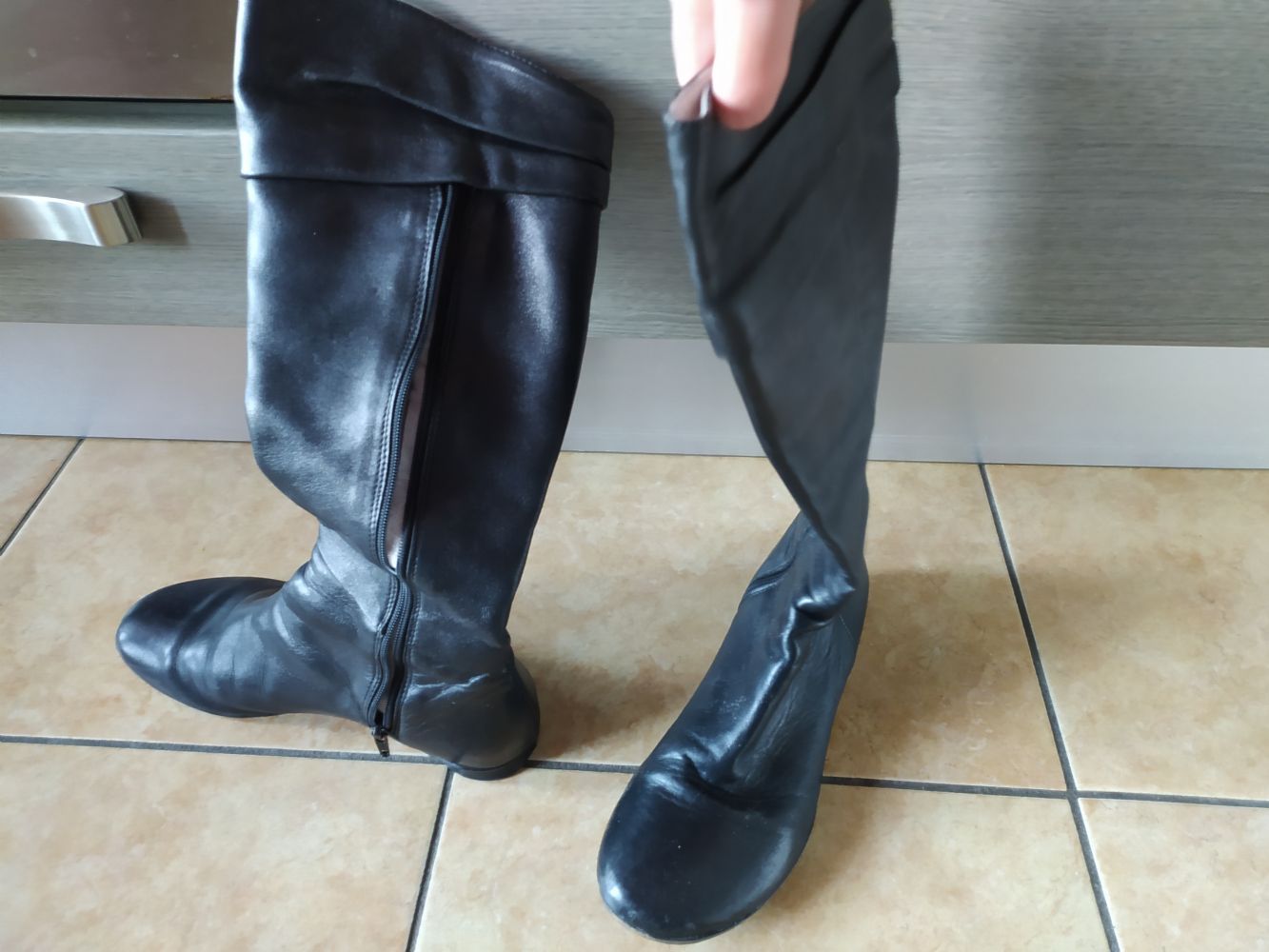 Baratto/Scambio: Stivali neri nr 37 [ Abbigliamento/Scarpe donna] a  Treviglio (BG) - coseinutili.it