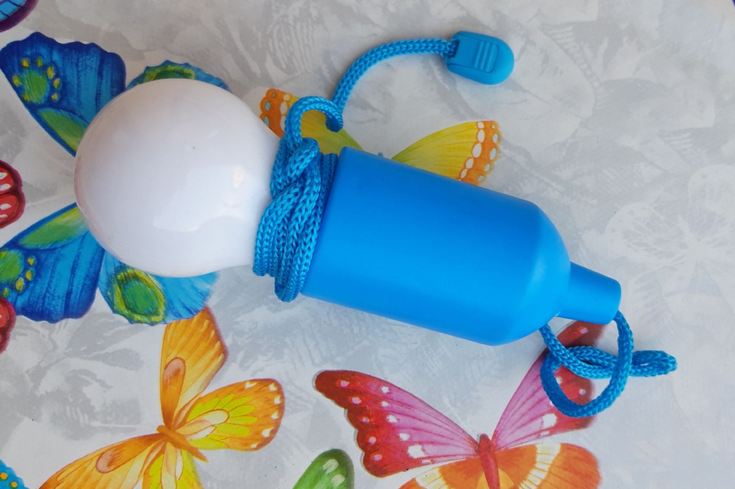 SKAFTET / MOLNART lampada a sospensione con lampadina, nichelato/forma ellittica multicolore